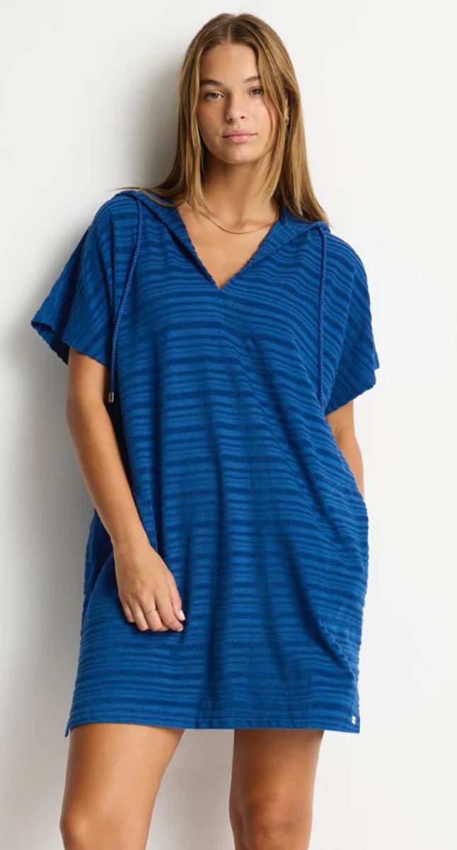 Sea Level Horizon Beach Poncho