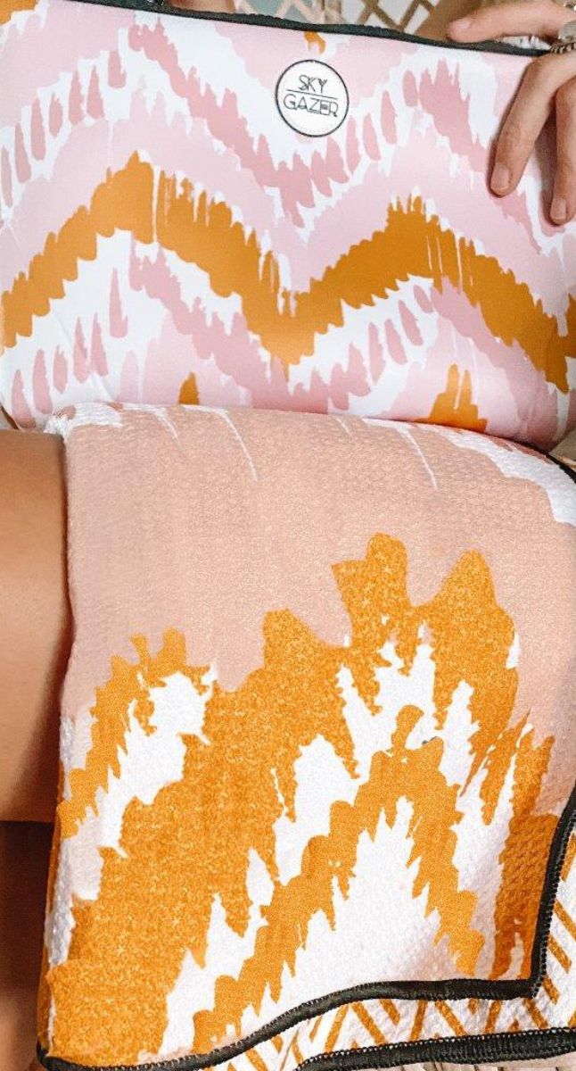 Sky Gazer Luxury beach Towel in Pouch - Airlie